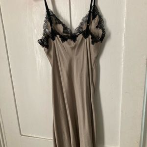 Fabulous slinky night slip